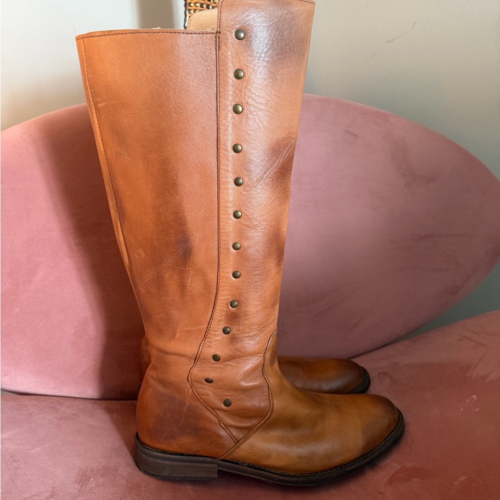 Classic Tall Leather Riding Boots - Tan